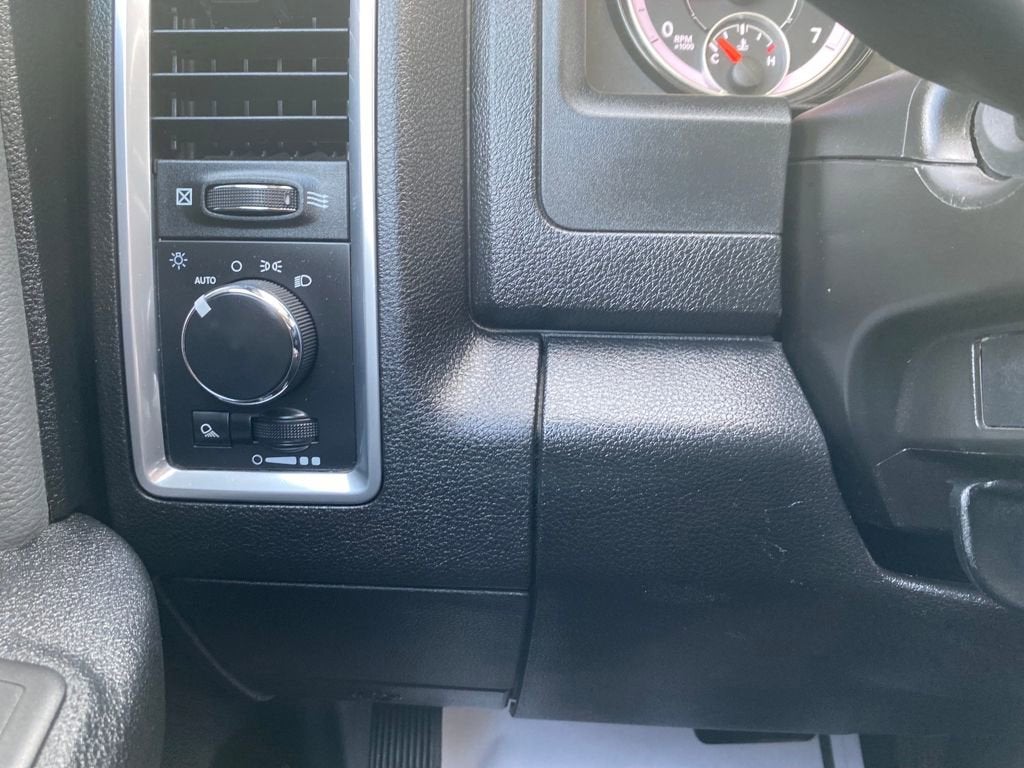 2024 RAM 1500 Classic SLT