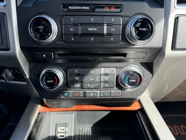 2017 Ford Super Duty F-350 SRW Platinum