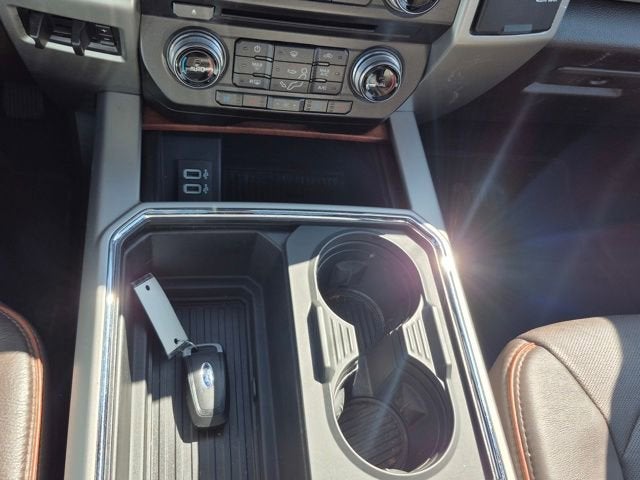 2017 Ford Super Duty F-350 SRW Platinum