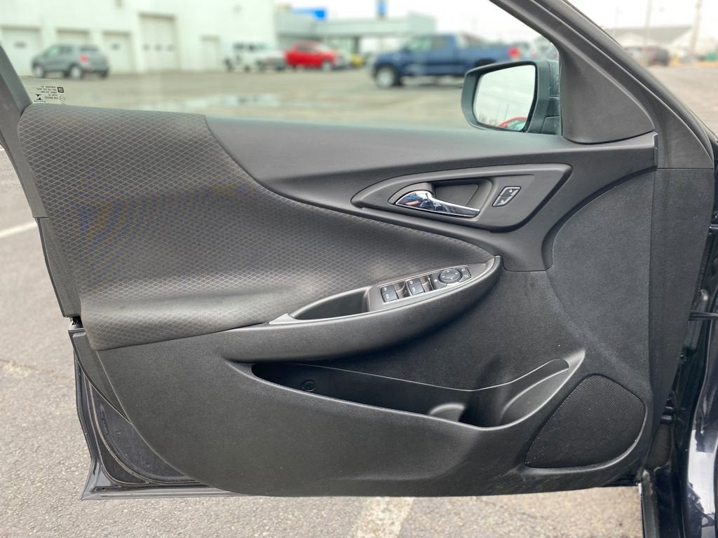 2023 Chevrolet Malibu LS