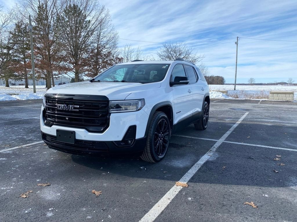 2023 GMC Acadia SLT