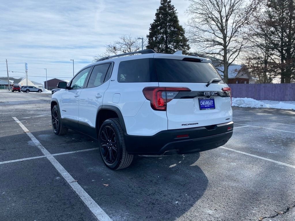 2023 GMC Acadia SLT