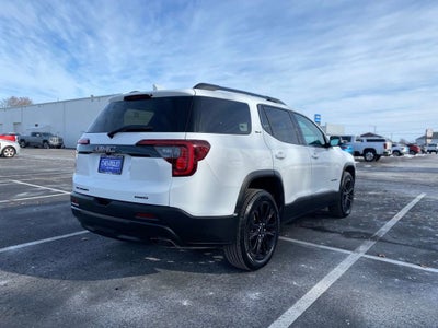2023 GMC Acadia SLT