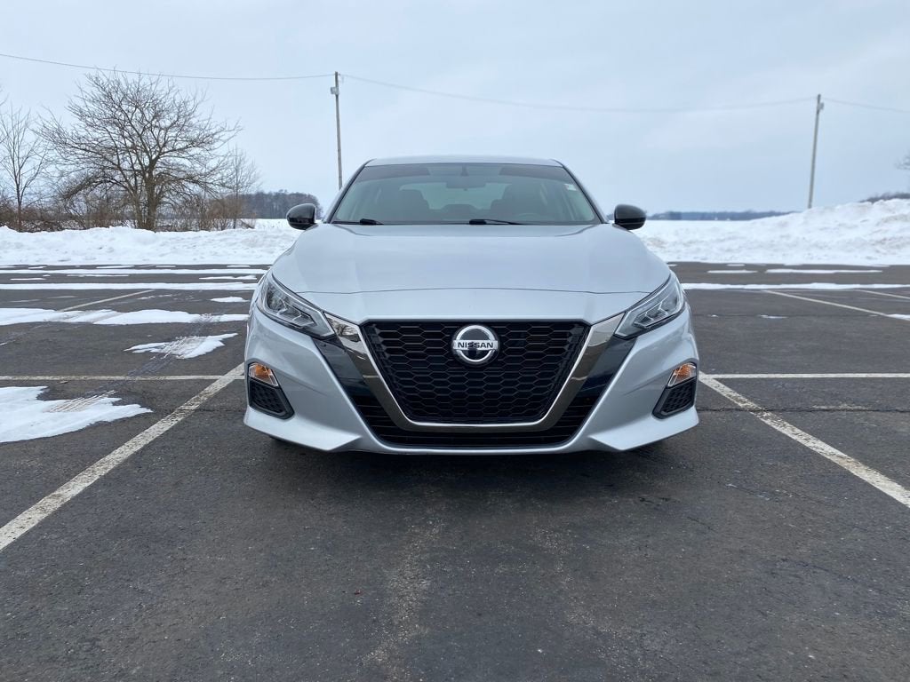 Used 2019 Nissan Altima SR with VIN 1N4BL4CVXKC179234 for sale in Bucyrus, OH